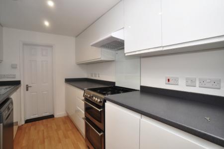 3 bedroom Terraced House to let in Grove Road, Hitchin, SG5