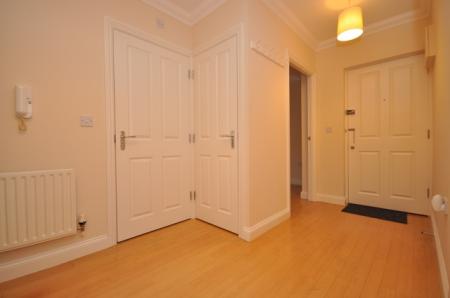 2 bedroom Flat to let in Morello Gardens, Hitchin, SG4