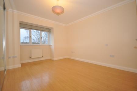 2 bedroom Flat to let in Morello Gardens, Hitchin, SG4