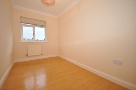 2 bedroom Flat to let in Morello Gardens, Hitchin, SG4