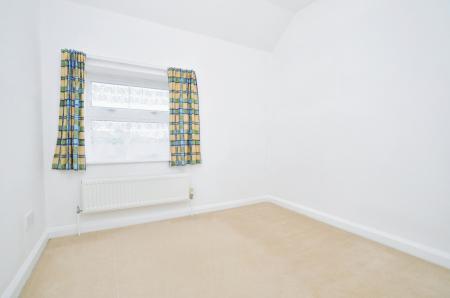 3 bedroom Terraced House to let in Redhill Road, Hitchin, SG5