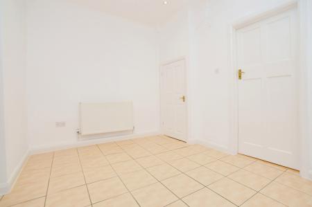 3 bedroom Terraced House to let in Redhill Road, Hitchin, SG5