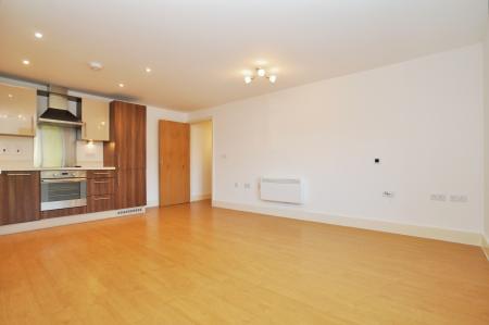 2 bedroom Flat to let in Coopers Yard, Hitchin, SG5