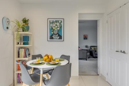 4 bedroom Semi-detached house for sale in Millard Way, Hitchin