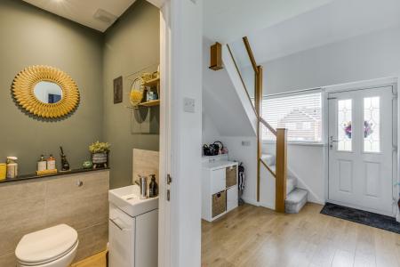 4 bedroom Semi-detached house for sale in Millard Way, Hitchin