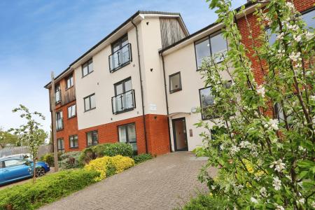 1 bedroom Flat for sale in The Foundry, Cooks Way, Hitchin