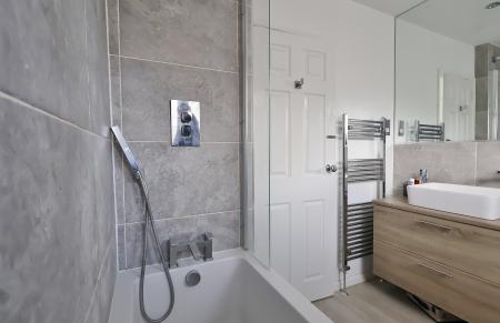 3 bedroom Semi-detached house for sale in Gainsford Crescent, Hitchin