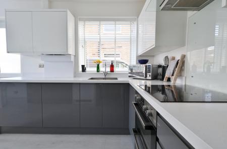 3 bedroom Semi-detached house for sale in Gainsford Crescent, Hitchin