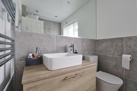 3 bedroom Semi-detached house for sale in Gainsford Crescent, Hitchin