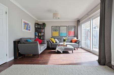 3 bedroom Semi-detached house for sale in Gainsford Crescent, Hitchin