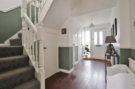 3 bedroom Semi-detached house for sale in Gainsford Crescent, Hitchin