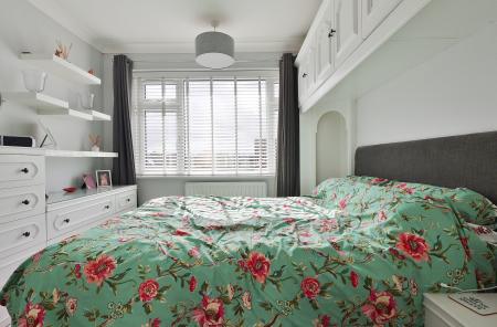 3 bedroom Semi-detached house for sale in Gainsford Crescent, Hitchin