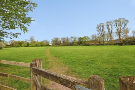 4 bedroom Detached house for sale in Webb Close, Letchworth