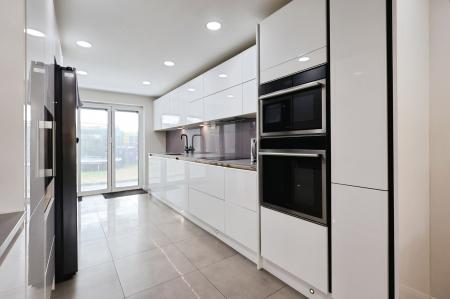 4 bedroom Detached house for sale in Webb Close, Letchworth