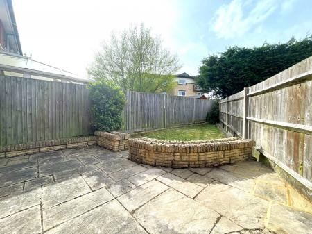 3 bedroom Semi-detached house to let in Keller Close, Stevenage, SG2