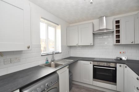 3 bedroom Semi-detached house to let in Keller Close, Stevenage, SG2