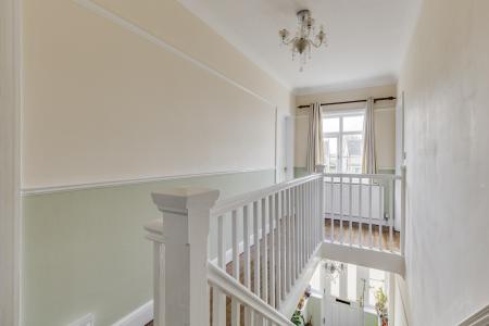 4 bedroom Detached house for sale in Station Road, Lower Stondon