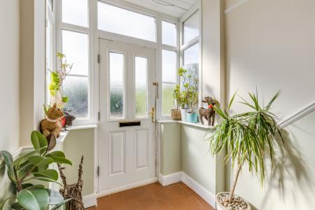 4 bedroom Detached house for sale in Station Road, Lower Stondon