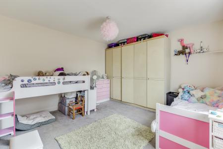 4 bedroom Detached house for sale in Station Road, Lower Stondon