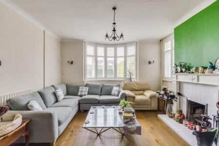 4 bedroom Detached house for sale in Station Road, Lower Stondon