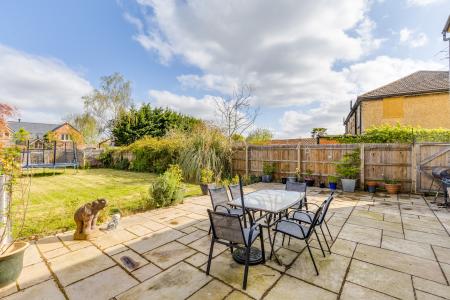 4 bedroom Detached house for sale in Station Road, Lower Stondon