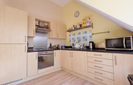 1 bedroom Flat for sale in Watersmeet, Hitchin