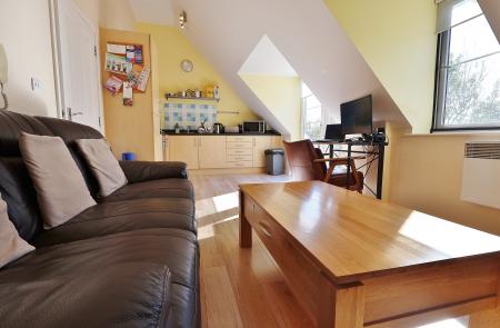 1 bedroom Flat for sale in Watersmeet, Hitchin