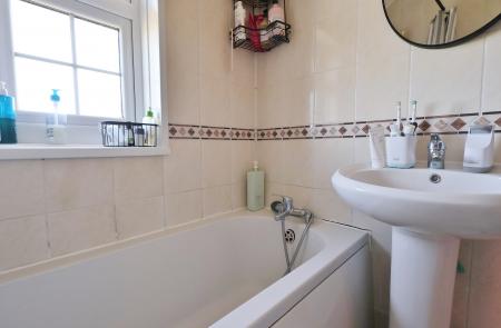 3 bedroom Terraced House for sale in Hall Mead, Letchworth
