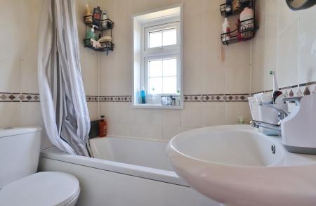 3 bedroom Terraced House for sale in Hall Mead, Letchworth