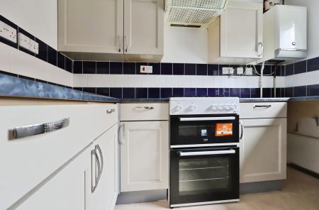 3 bedroom Semi-detached house for sale in Rye Gardens, Baldock