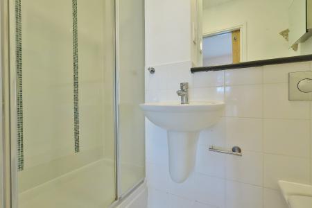 2 bedroom Flat for sale in Caldicott Court, Hitchin
