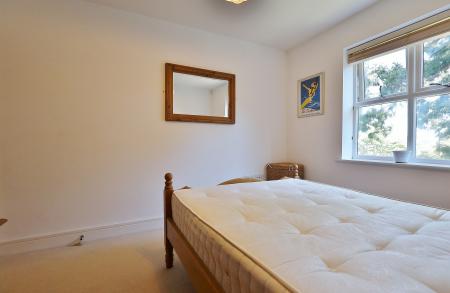 2 bedroom Flat for sale in Caldicott Court, Hitchin