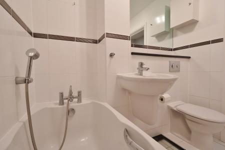 2 bedroom Flat for sale in Caldicott Court, Hitchin