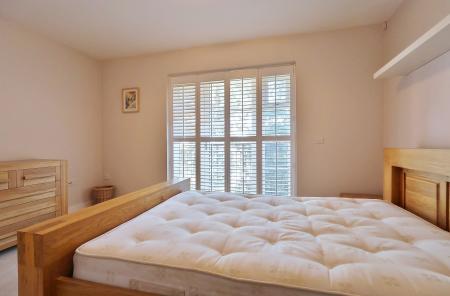 2 bedroom Flat for sale in Caldicott Court, Hitchin