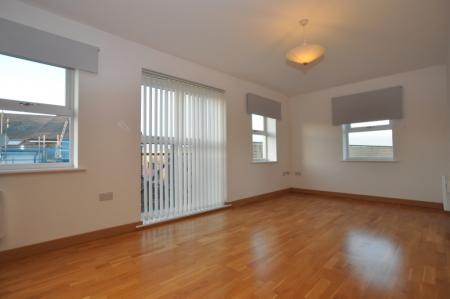 2 bedroom Flat to let in 65 Walsworth Road, Hitchin, SG4