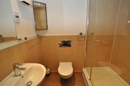 2 bedroom Flat to let in 65 Walsworth Road, Hitchin, SG4