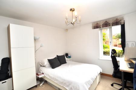 1 bedroom Flat to let in Walsworth Road, Hitchin, SG4