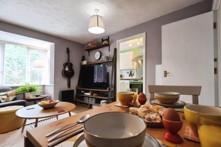 2 bedroom Flat for sale in Redoubt Close, Hitchin