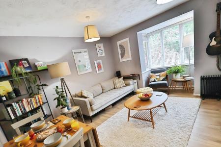 2 bedroom Flat for sale in Redoubt Close, Hitchin
