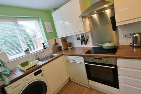 2 bedroom Flat for sale in Redoubt Close, Hitchin