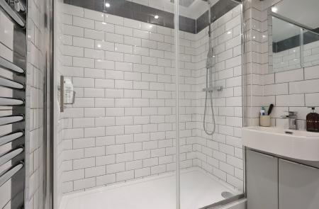 2 bedroom Flat for sale in Redoubt Close, Hitchin