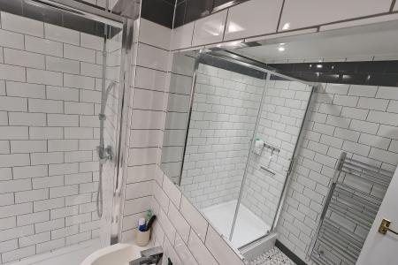 2 bedroom Flat for sale in Redoubt Close, Hitchin