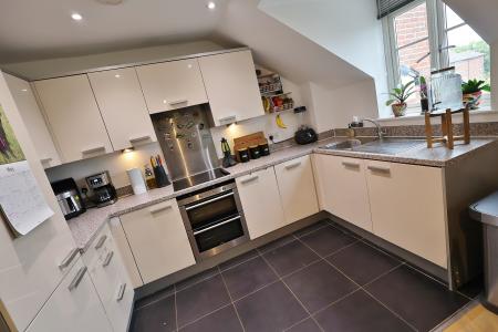 2 bedroom Flat for sale in Peppermint Road, Hitchin