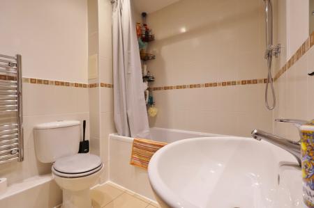 2 bedroom Flat for sale in Peppermint Road, Hitchin