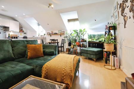 2 bedroom Flat for sale in Peppermint Road, Hitchin