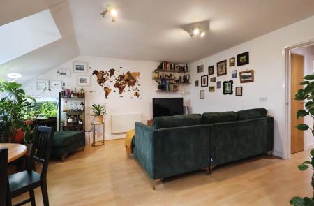 2 bedroom Flat for sale in Peppermint Road, Hitchin