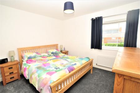 4 bedroom Semi-detached house for sale in Weavers Orchard, Arlesey