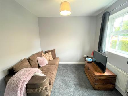 4 bedroom Semi-detached house for sale in Weavers Orchard, Arlesey