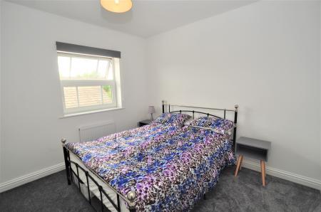 4 bedroom Semi-detached house for sale in Weavers Orchard, Arlesey