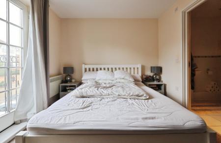 2 bedroom Flat for sale in Peppermint Road, Hitchin